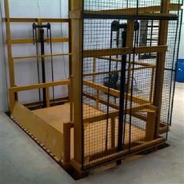 Industrial Goods Lift 14, Capacity: Capacity	3-4 ton