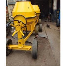 Manual Concrete Mixer 15, Power: Diesel Engine