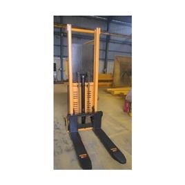 Manual Hydraulic Stacker 5, Type: Fork Stacker