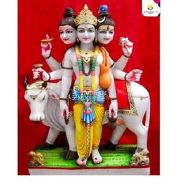 Marble Dattatreya Statue, Features: akhil