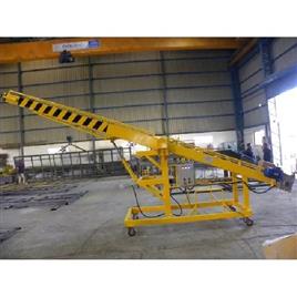 Mild Steel Mobile Belt Conveyor System In Thane Urs Equipment Private Limited, Capacity: 200 Kg / Feet