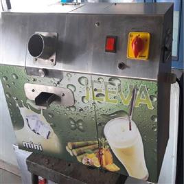 Mini Sugarcane Juice Machine, Crushing Capacity: 100 kg of sugarcane per hour