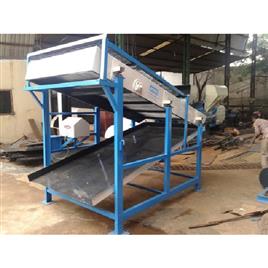 Ms Steel Sections Sand Gravel Screening Machine, Capacity: 8 - 10 Tons per hour