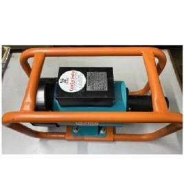 Petrol Concrete Vibrator, Diameter: na