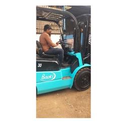 Rental 3 Ton Voltas Baoli Diesel Forklift, Lift Height: 3000-5000 mm