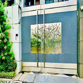 Silver Stainless Steel Entrance Gate For Residential, Brand: JINDAL