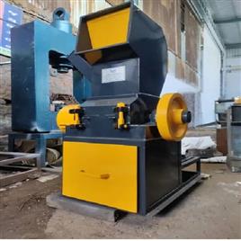 Single Shaft Waste Shredder In Ahmedabad J V Krupa Engineering, Shredding Material: Plastic