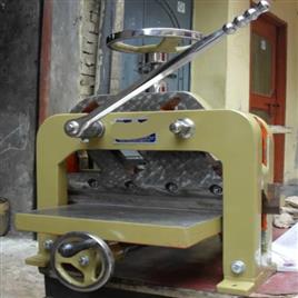 Small Paper Cutting Machines, Material: Mild Steel
