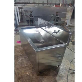 Stainless Steel Sink Thickness 1Mm 2, Sink Size: 4 feetx 2feetx 33 inch height