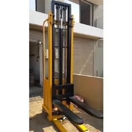 Stk 115 Battery Operated Hydraulic Stacker