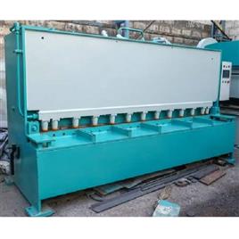 Variable Rake Guillotine Shearing Machines, Material: Mild Steel