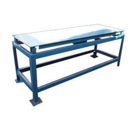 Vibrating Table For Construction Power 1 2 Kw In Ghaziabad Ms Hina Machinery Centre, Usage/Application: Construction