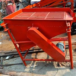 Vibratory Sand Screening Machine8 Cum, Chassis Size: 5 x 2 meter With Conveyor