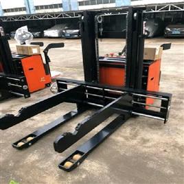 Wide Straddle Electric Stacker In Thane Urs Equipment Private Limited, Type: Straddle Stacker