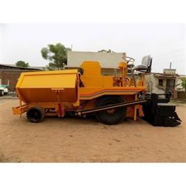 Yellow Road Paver Finisher, Capacity: 6 Ton