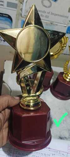 Mr Sankar is looking for suppliers of 'trophy cup'